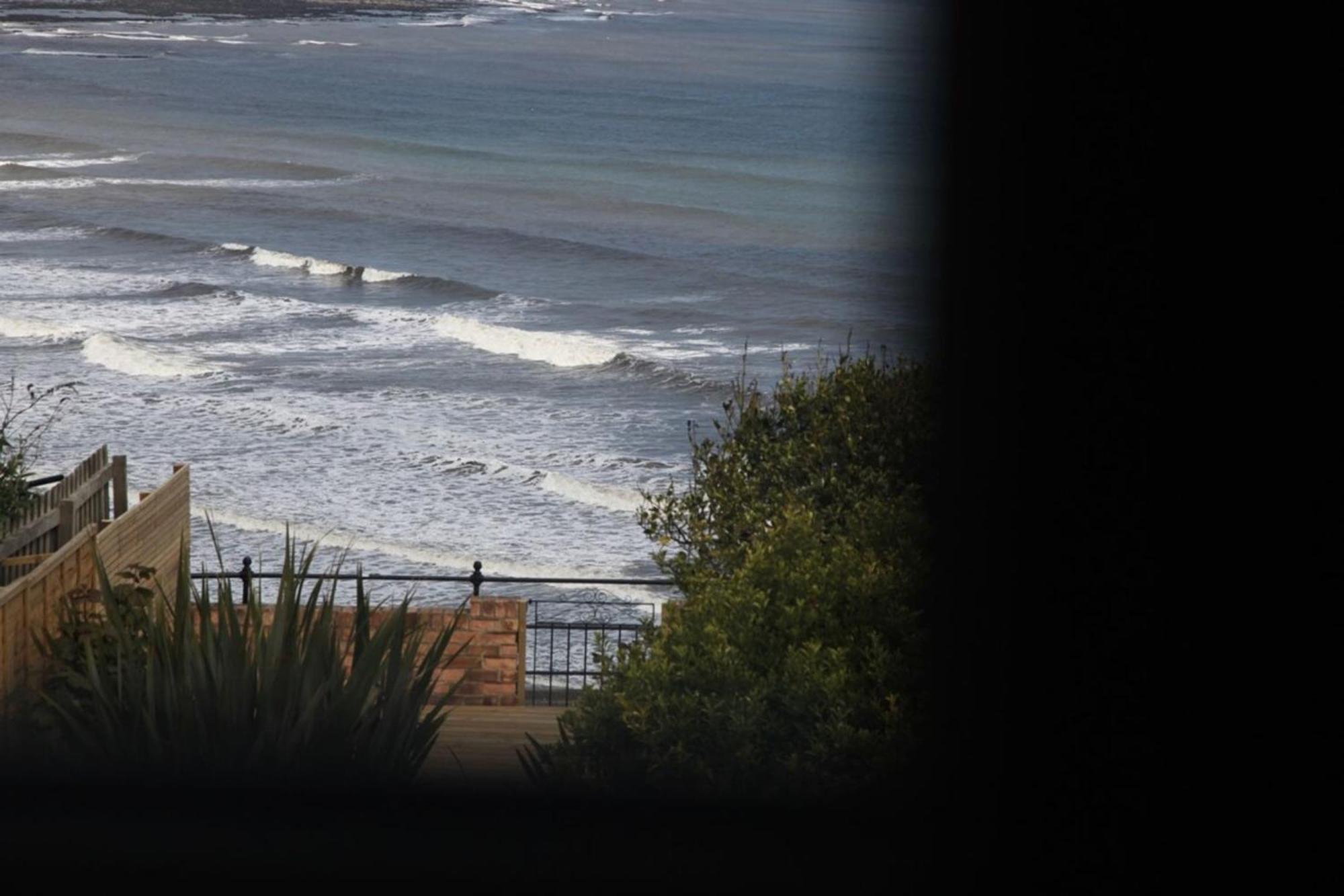 Waimea House Front The Sea Views Holiday home Scarborough