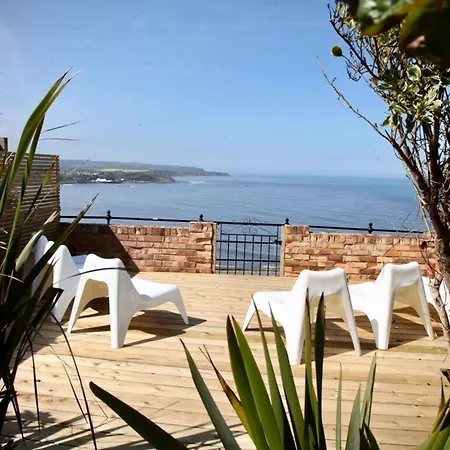 Waimea House Beach Front The Best Sea Views Scarborough Exterior photo